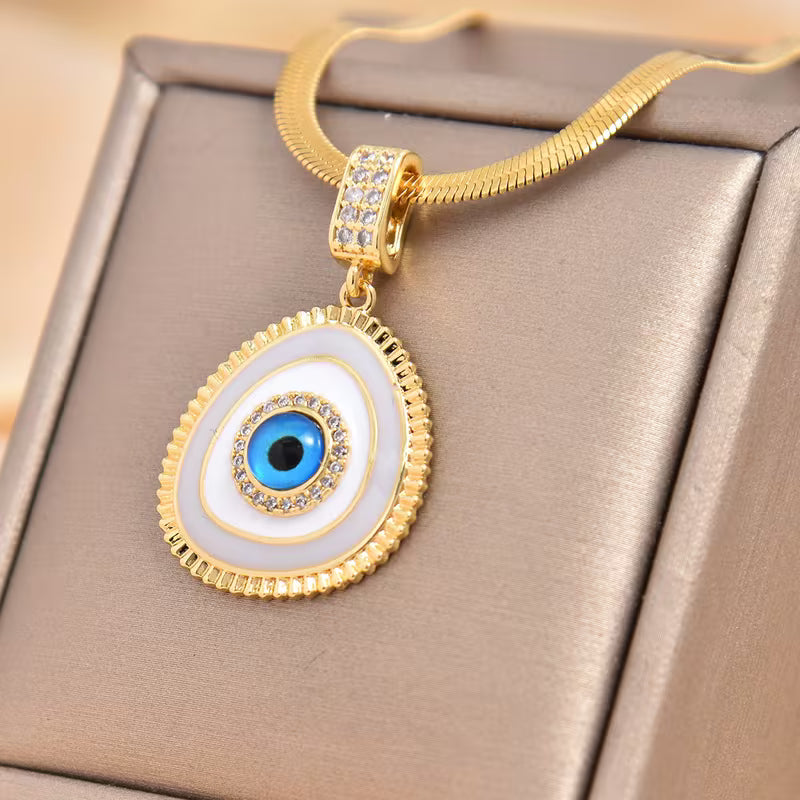 Collar de Protección Mystic™ — Ojo Turco con Cristales Zirconia | Cadena Herringbone Dorada