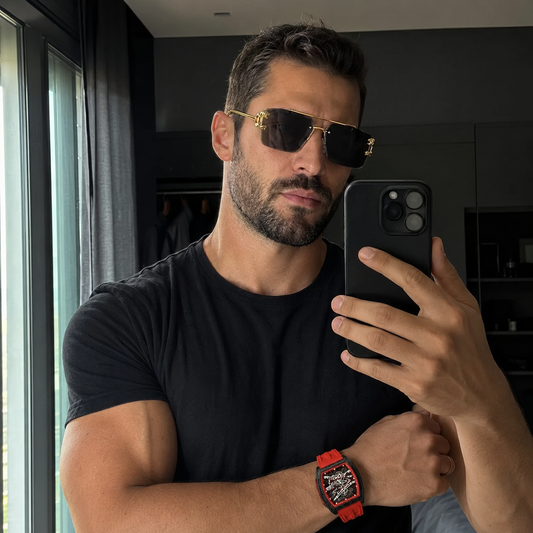 SET VENDETTA™ · Reloj Skeleton Rojo + Gafas de Tigre Doradas · Set Hombre